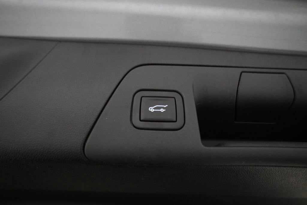 Used 2023 Buick Envision Essence FWD image 15