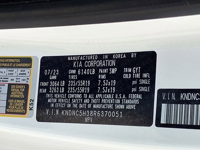 Certified 2024 Kia Carnival EX image 29