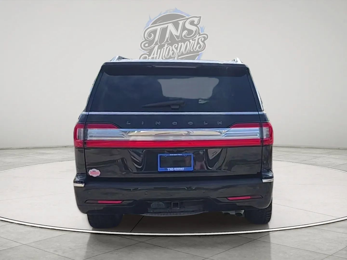 Used 2018 Lincoln Navigator Black Label w/ Cargo Package AWD/4WD image 6