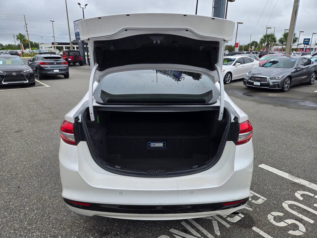Used 2018 Ford Fusion Energi Platinum image 18