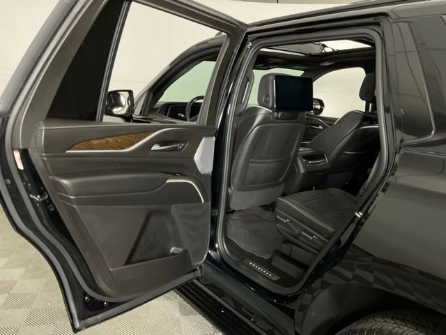 Certified 2023 Cadillac Escalade Sport Platinum w/ LPO, ONYX Package image 31
