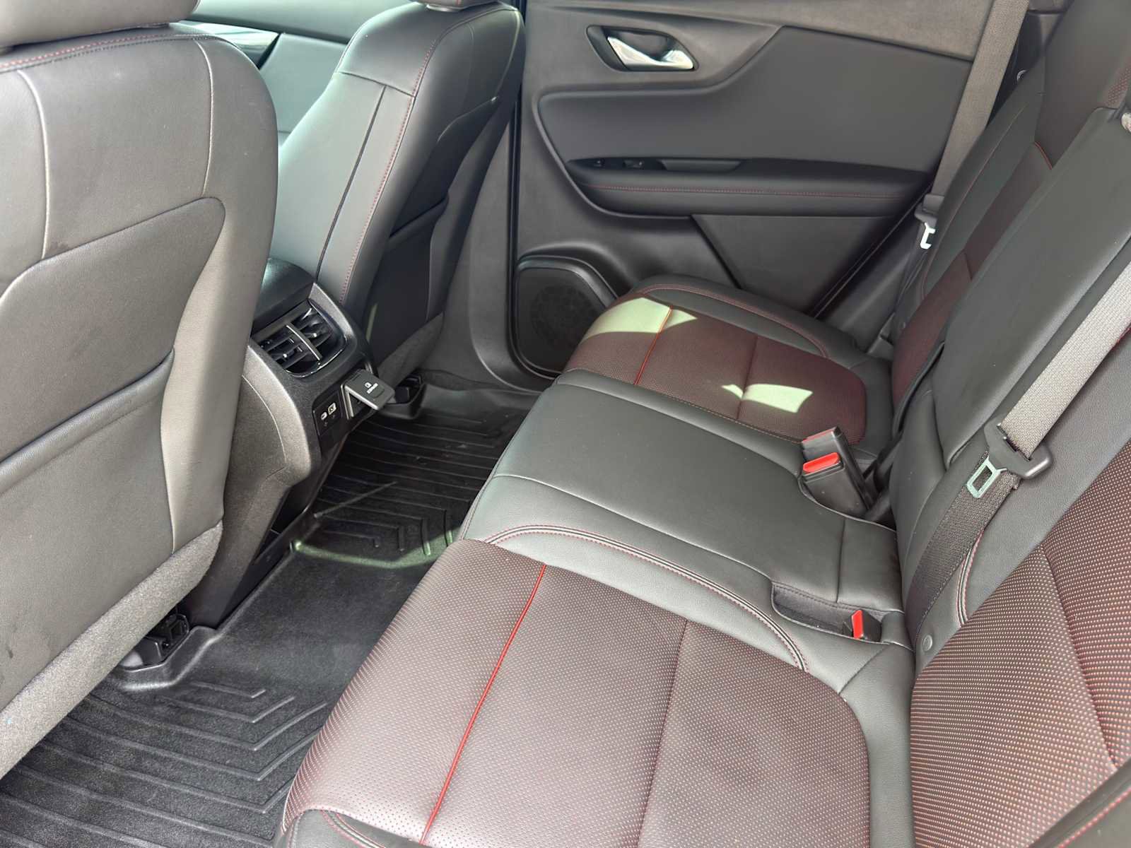 Used 2019 Chevrolet Blazer RS FWD image 29