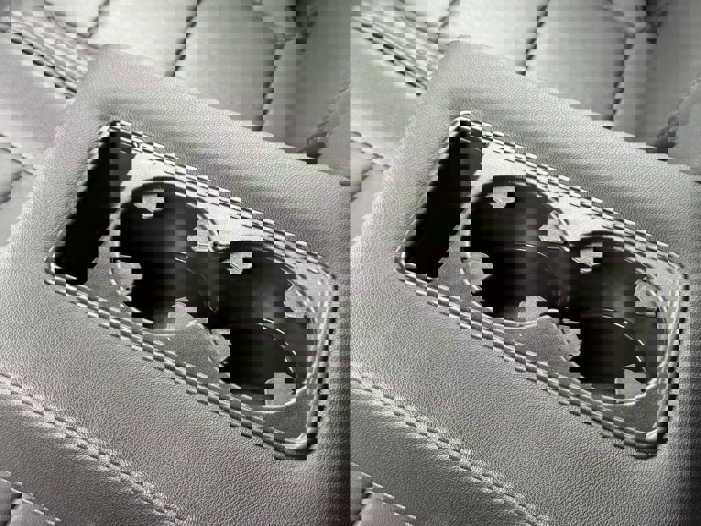 Used 2023 Chevrolet Suburban LT w/ Luxury Package AWD/4WD image 39