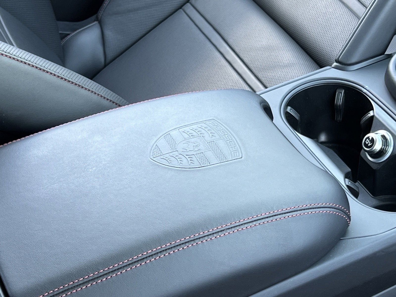 New 2025 Porsche Cayenne GTS image 34