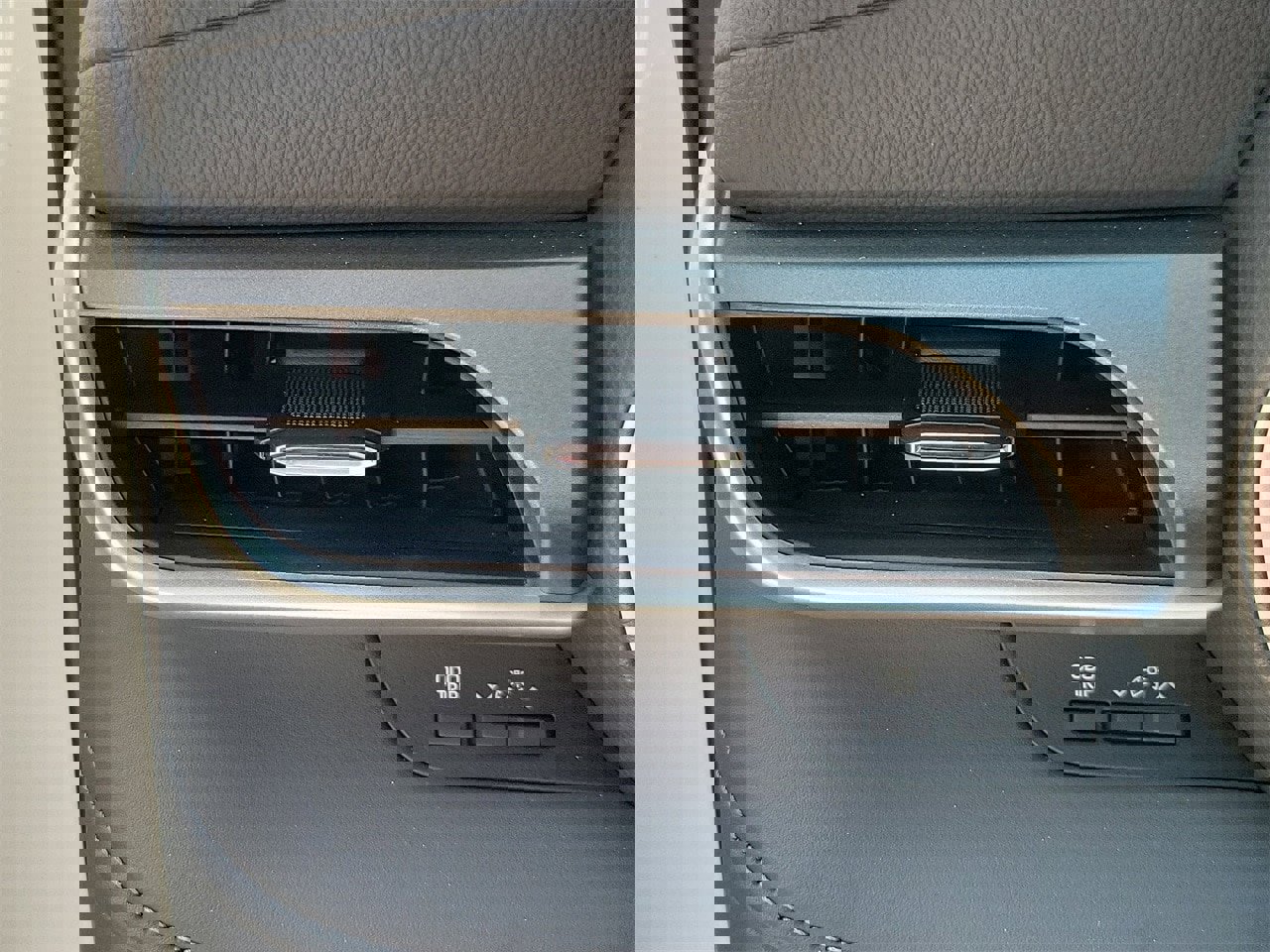 Used 2024 Toyota Highlander LE image 34