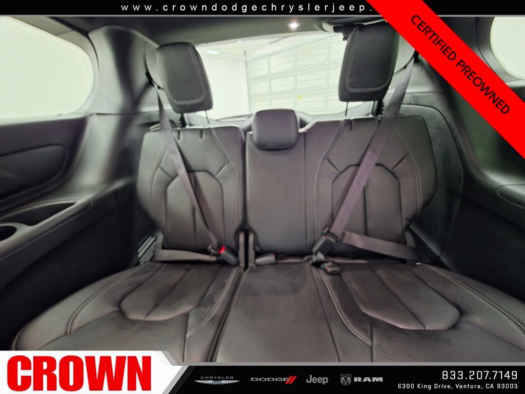 Certified 2022 Chrysler Pacifica Touring-L w/ S Appearance Package image 18