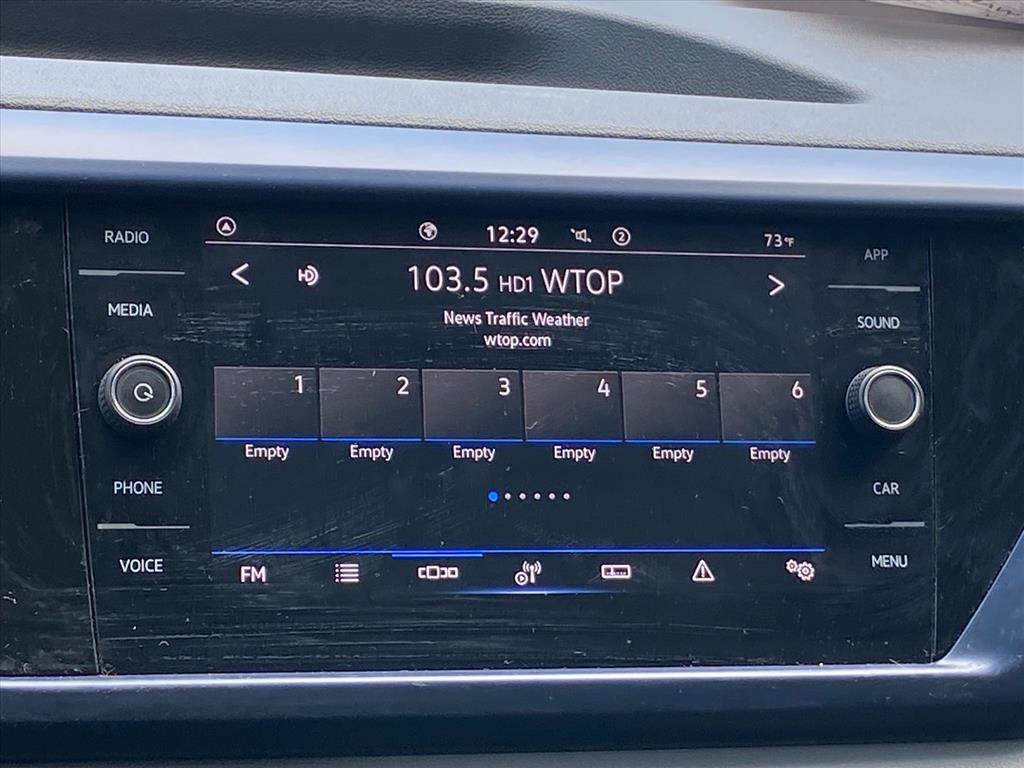 Certified 2023 Volkswagen Taos SE w/ Panoramic Sunroof Package FWD image 7