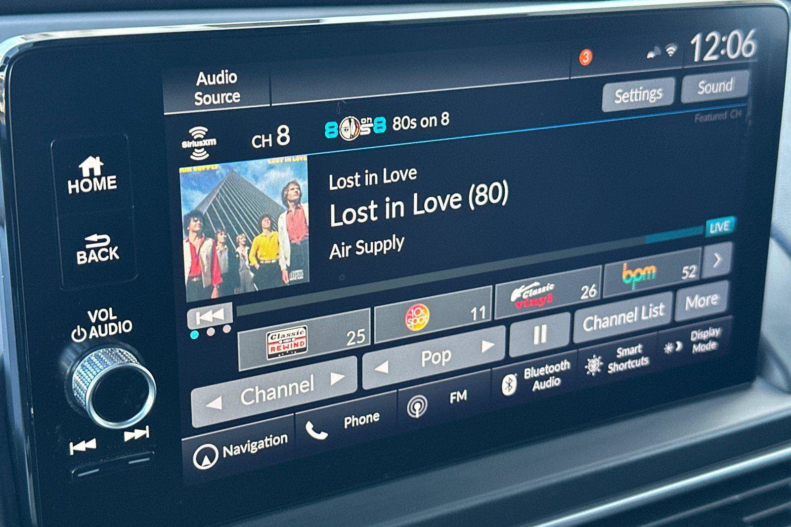 Certified 2025 Honda Pilot Black Edition image 18