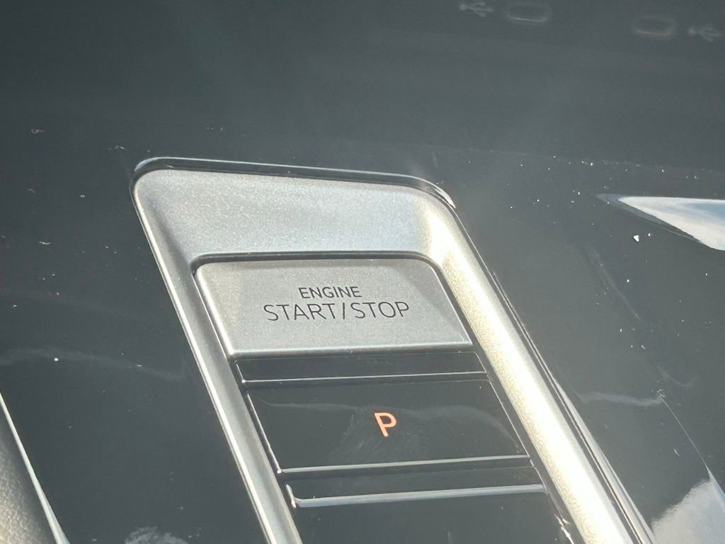 Certified 2024 Volkswagen Atlas Cross Sport SEL R-Line image 64