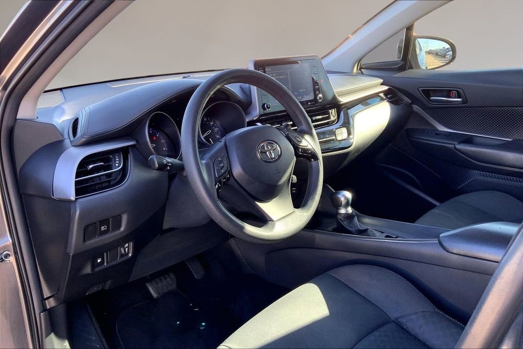 Used 2020 Toyota C-HR LE image 13