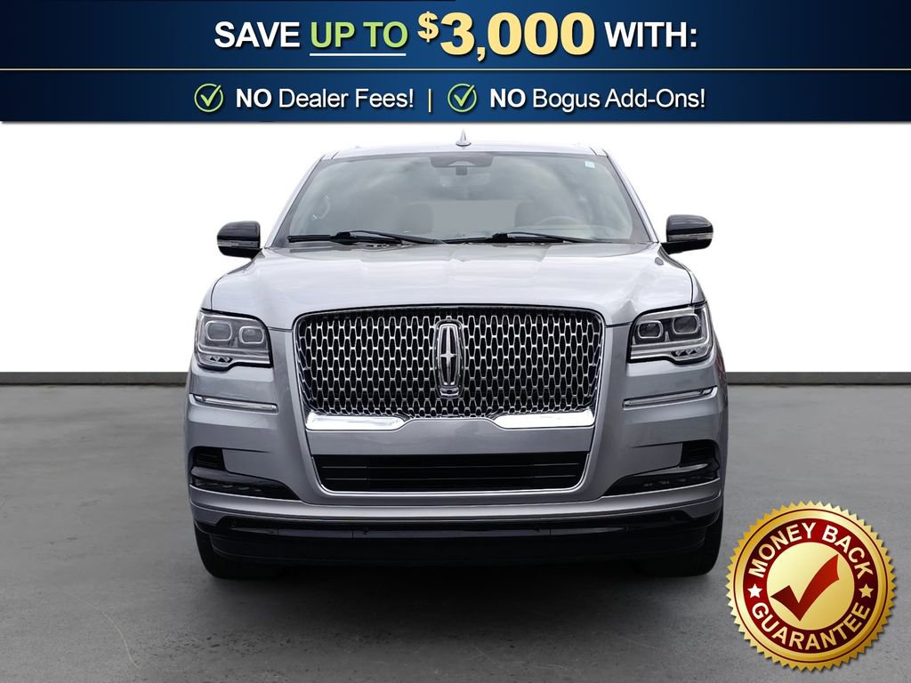 Used 2023 Lincoln Navigator Reserve image 11