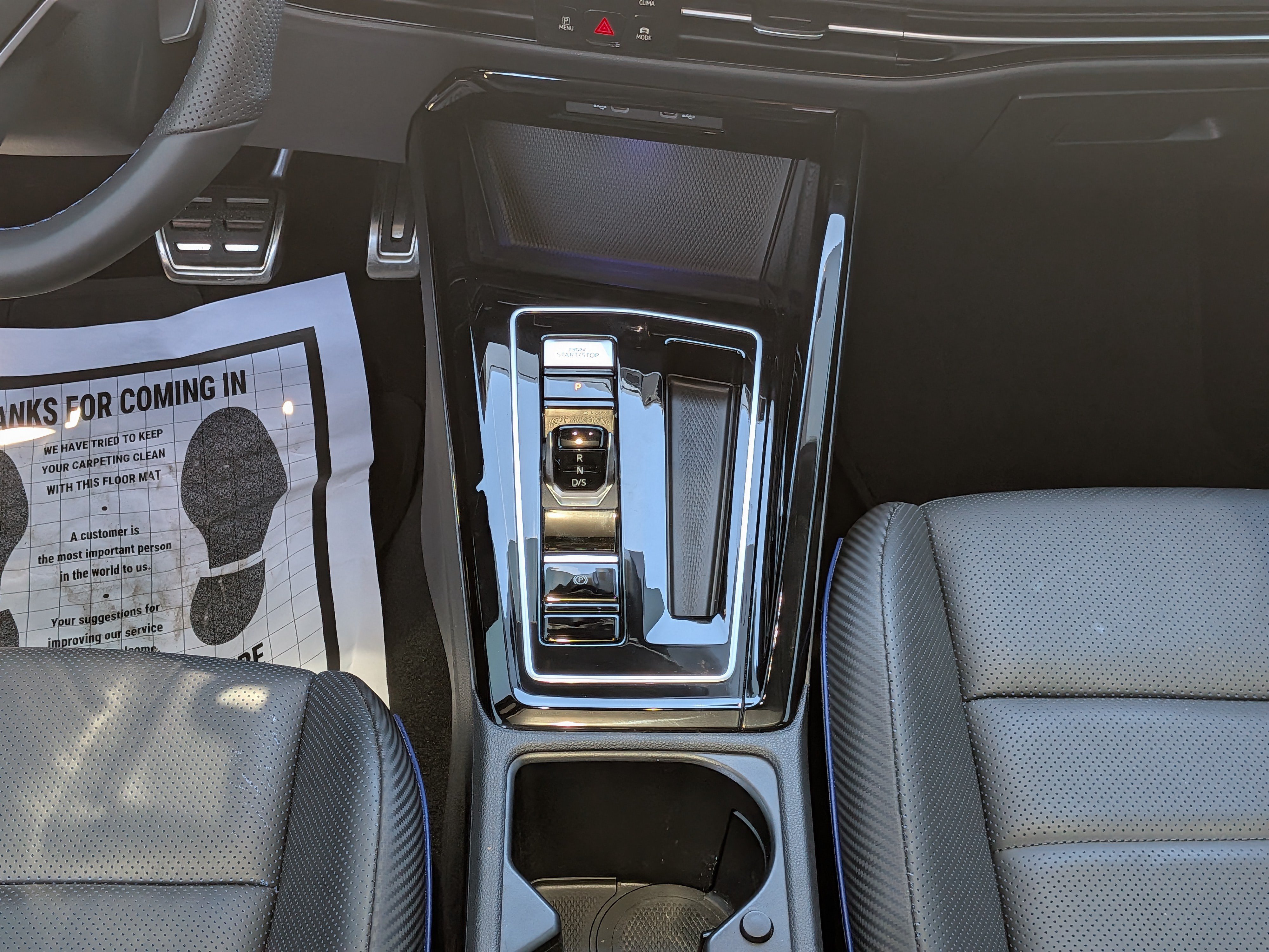 Certified 2024 Volkswagen Golf R AWD/4WD image 18