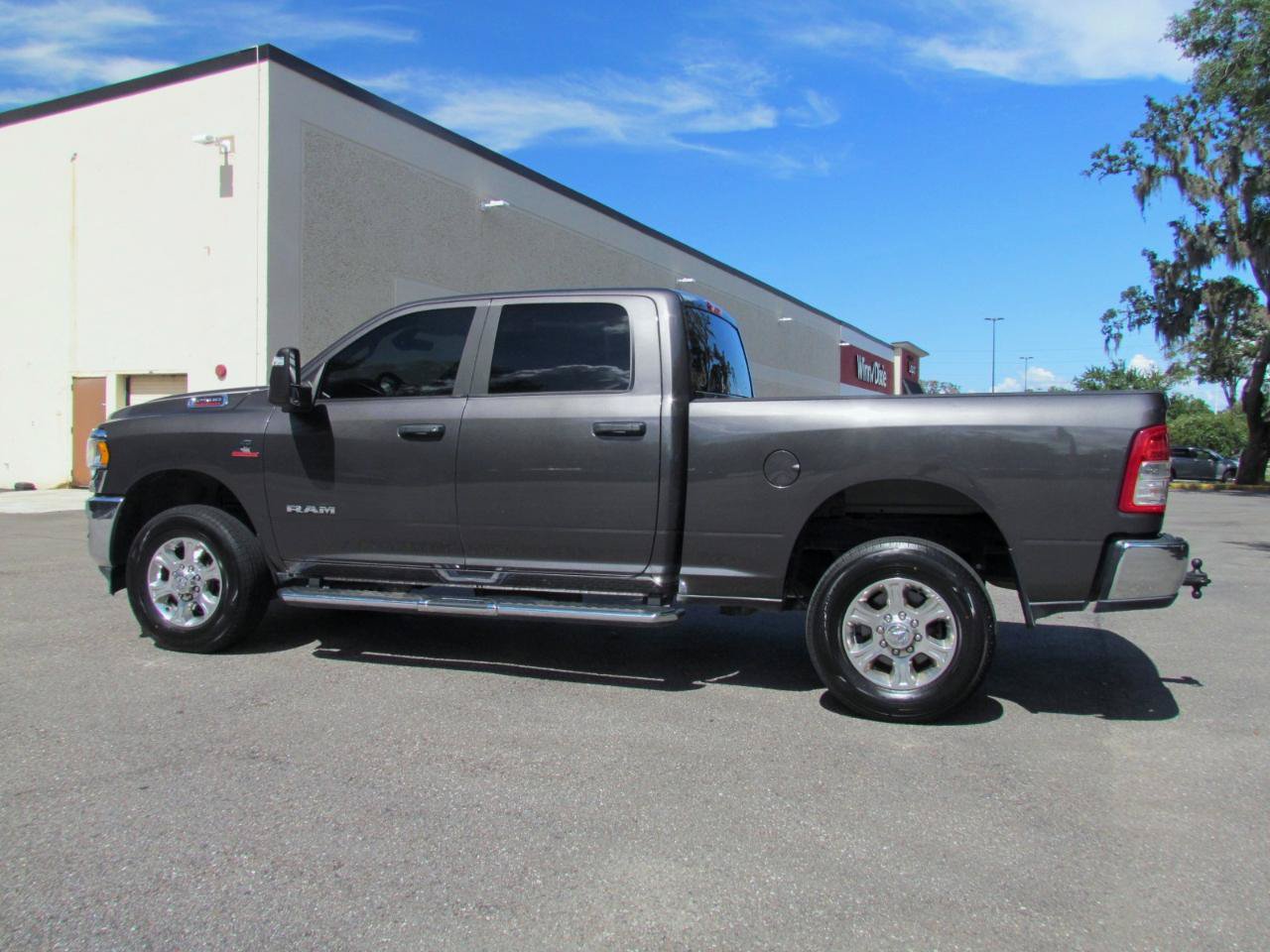 Used 2024 RAM 2500 Big Horn AWD/4WD image 5