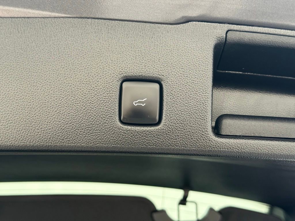 New 2025 Ford Escape SE w/ PHEV Premium Package image 6