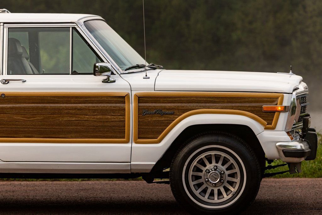 Used 1989 Jeep Grand Wagoneer AWD/4WD image 18