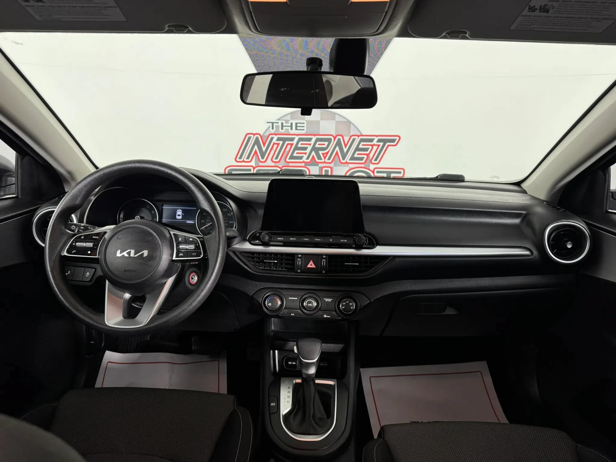 Used 2023 Kia Forte LXS w/ LXS Technology Package FWD image 11