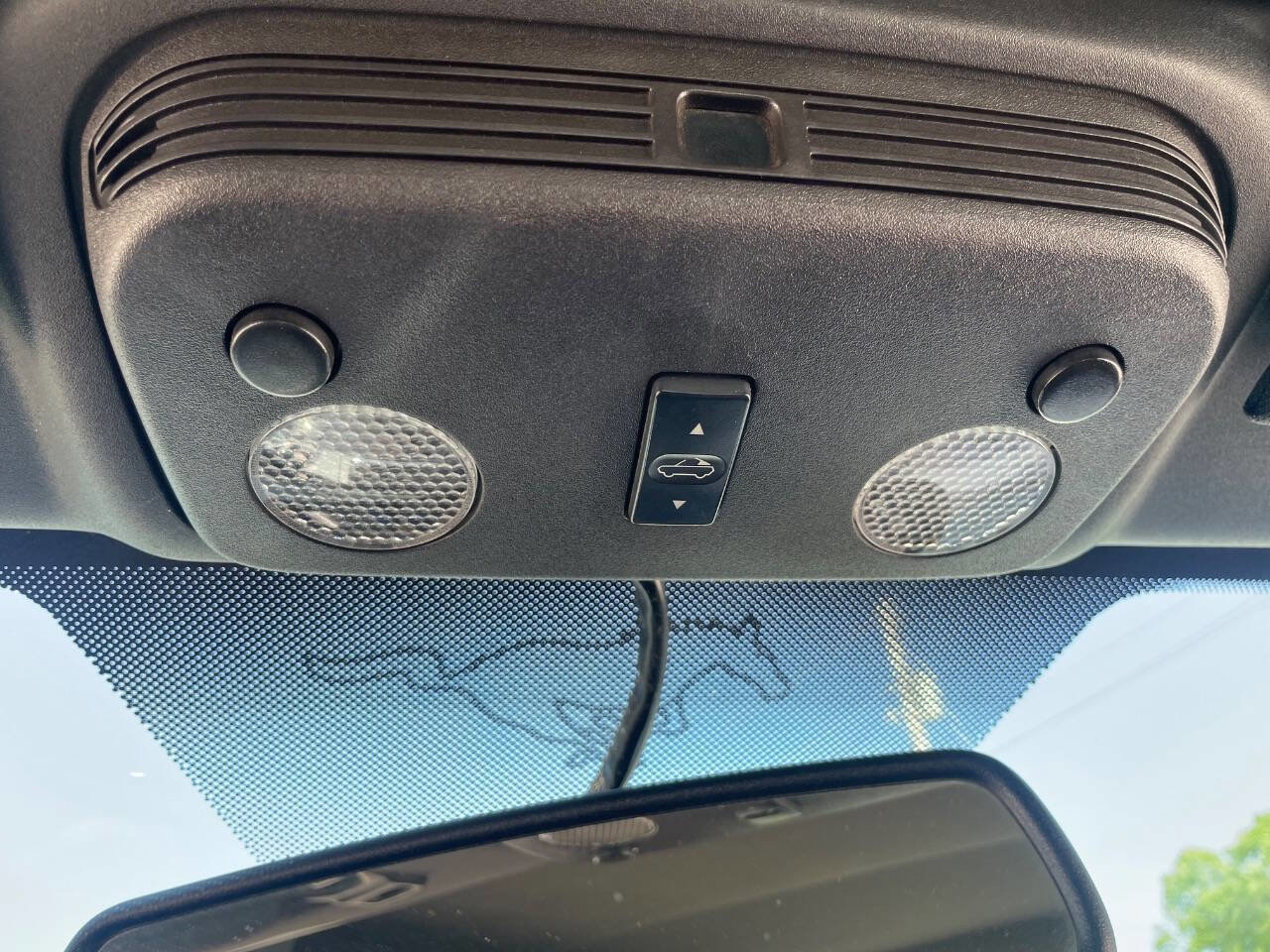 Used 2010 Ford Mustang GT Premium RWD image 28