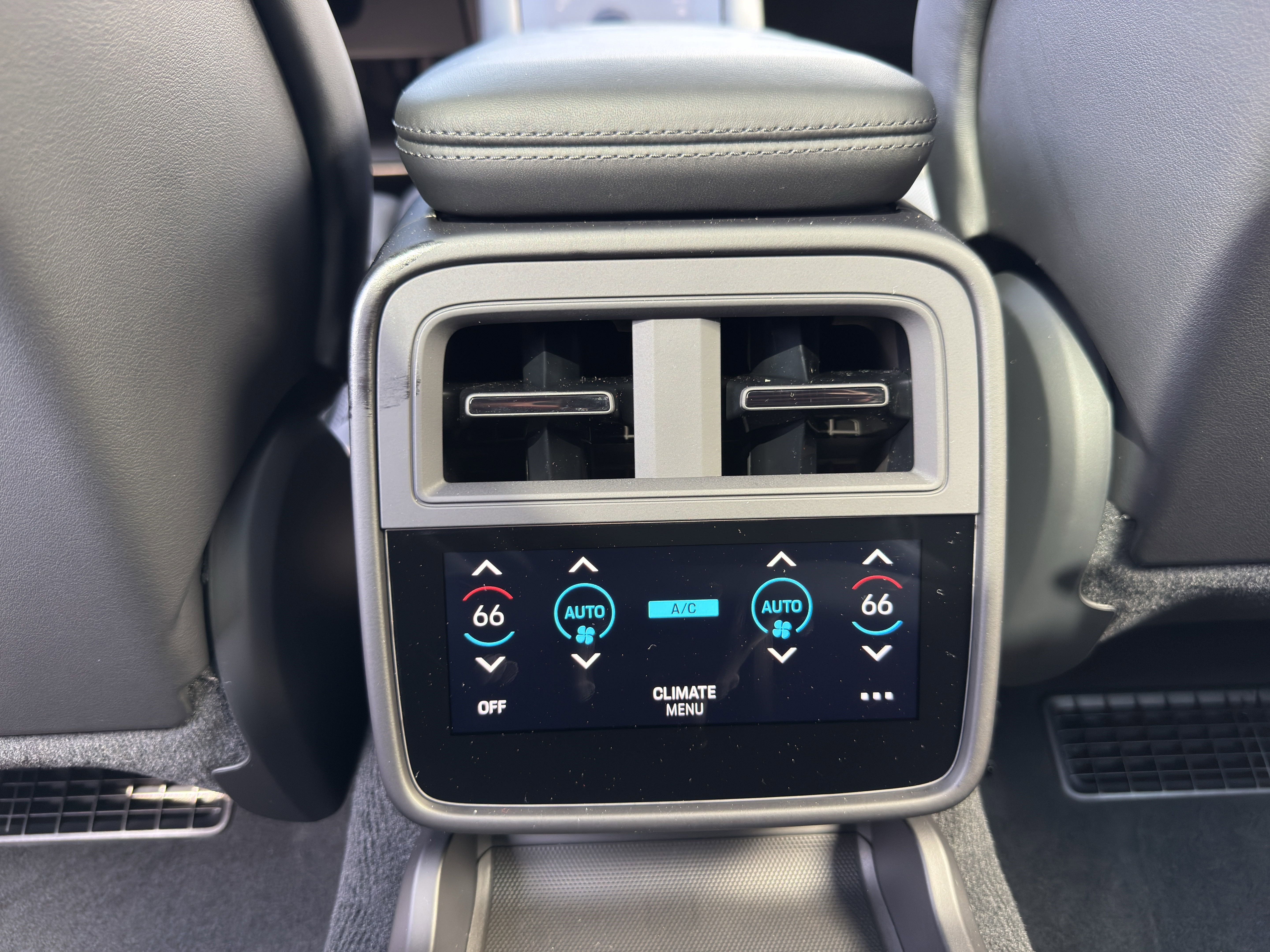 Used 2025 Porsche Taycan image 14