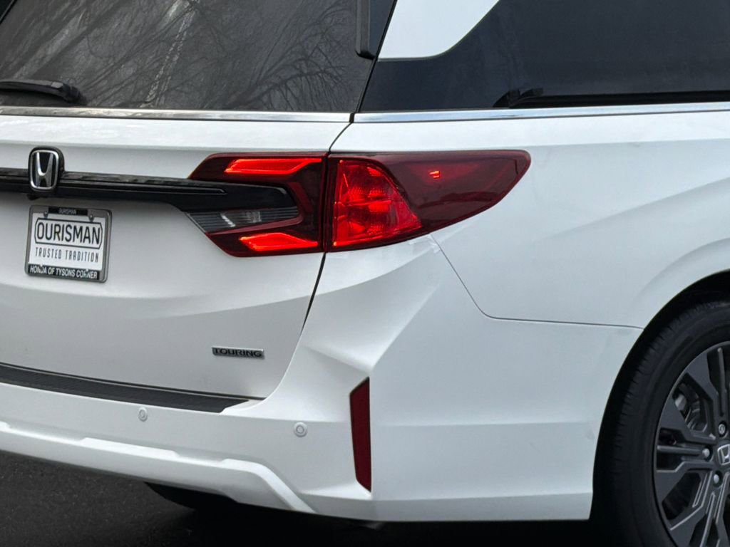 New 2026 Honda Odyssey Touring image 6
