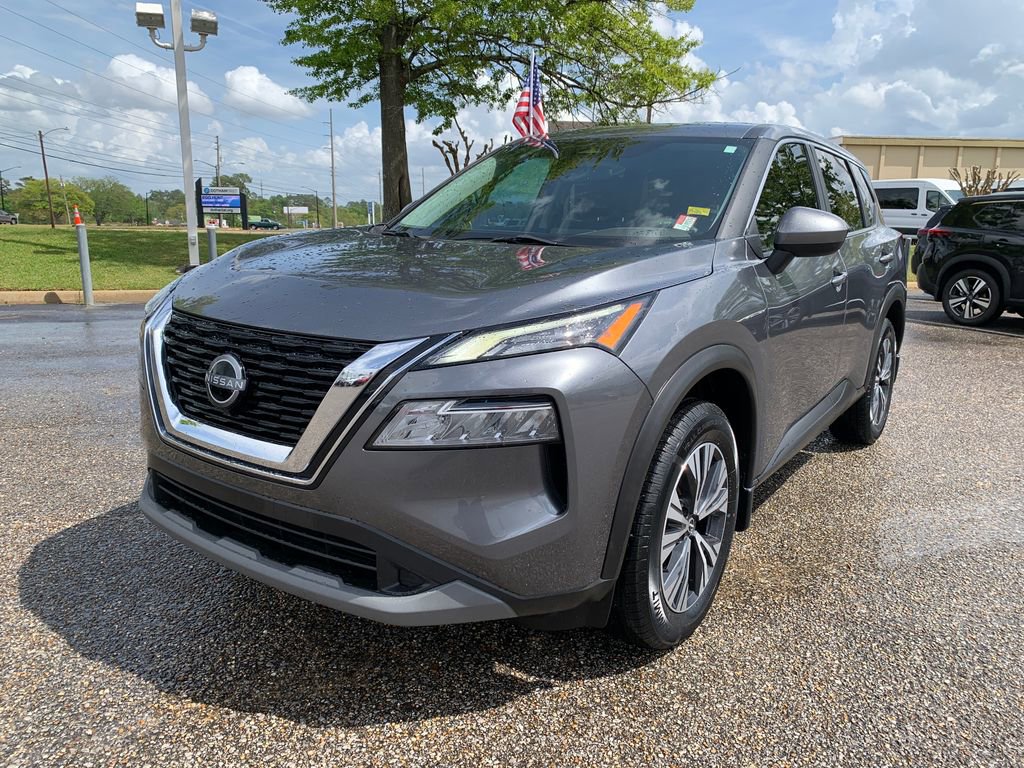 Used 2023 Nissan Rogue SV image 4