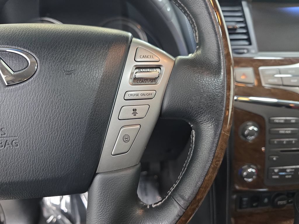 Used 2017 INFINITI QX80 4WD w/ Driver Assistance Package image 18
