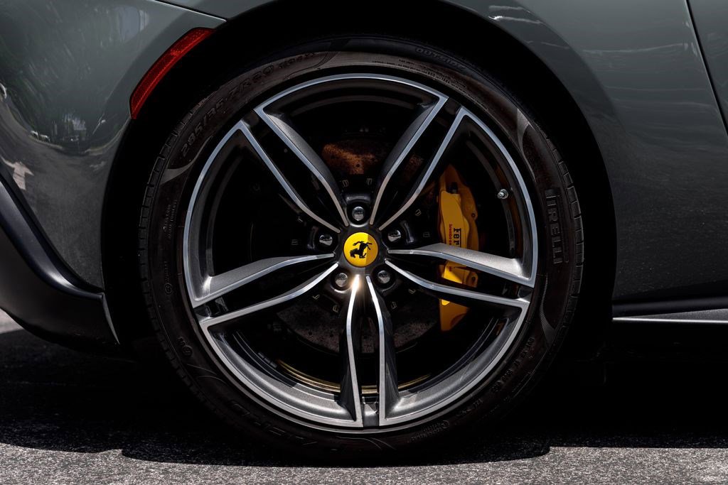 Used 2023 Ferrari Roma RWD image 36