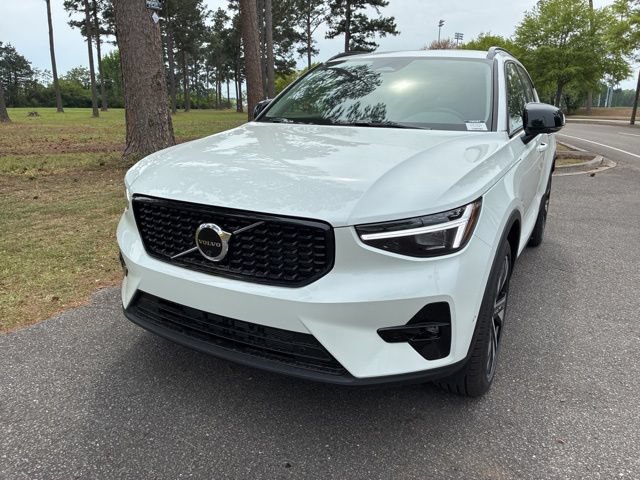 New 2026 Volvo XC40 B5 Ultra w/ Protection Package Premier AWD/4WD image 2