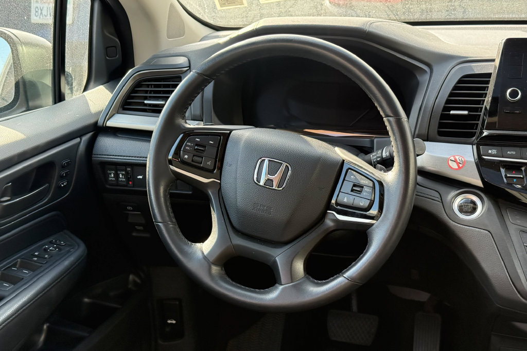 Used 2025 Honda Odyssey EX-L image 11