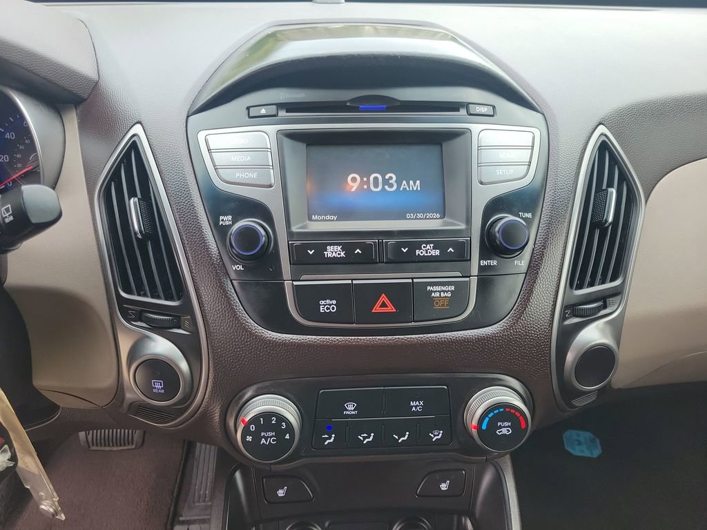 Used 2015 Hyundai Tucson SE image 25