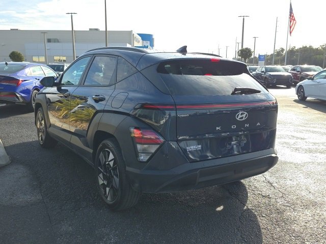 Certified 2024 Hyundai Kona SEL w/ Convenience Package image 3