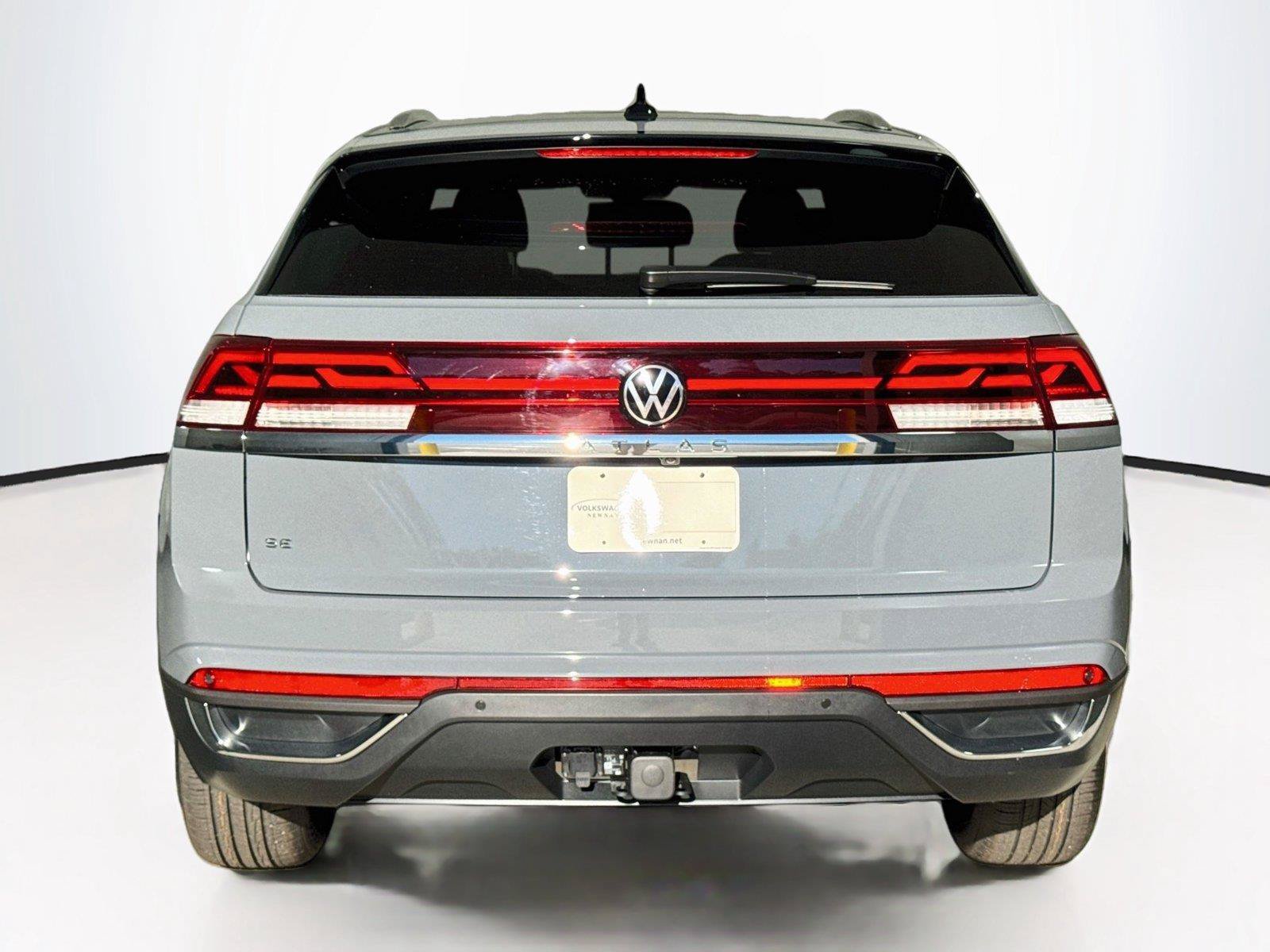 New 2026 Volkswagen Atlas Cross Sport SE FWD image 5