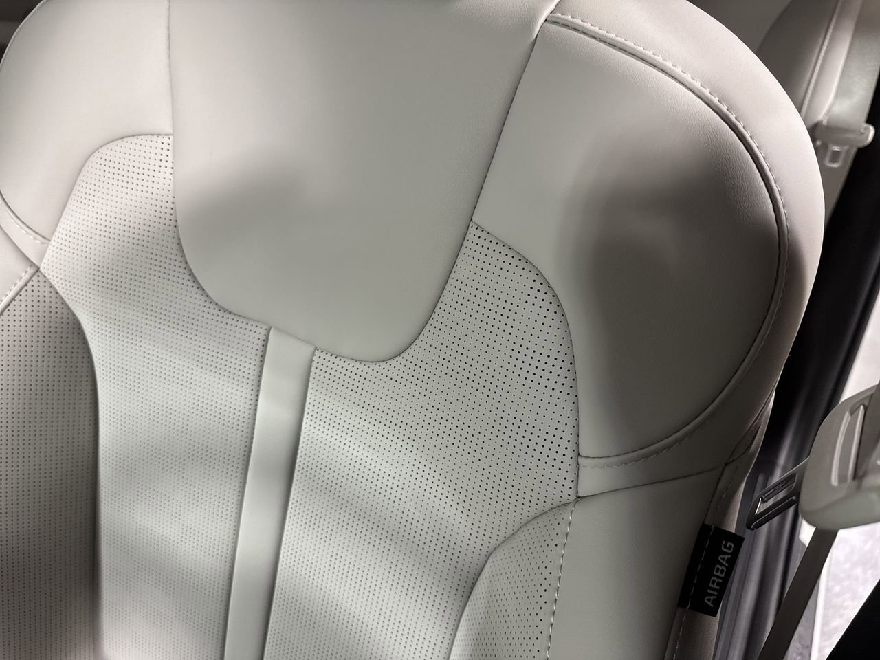 New 2025 Kia Sorento EX image 16