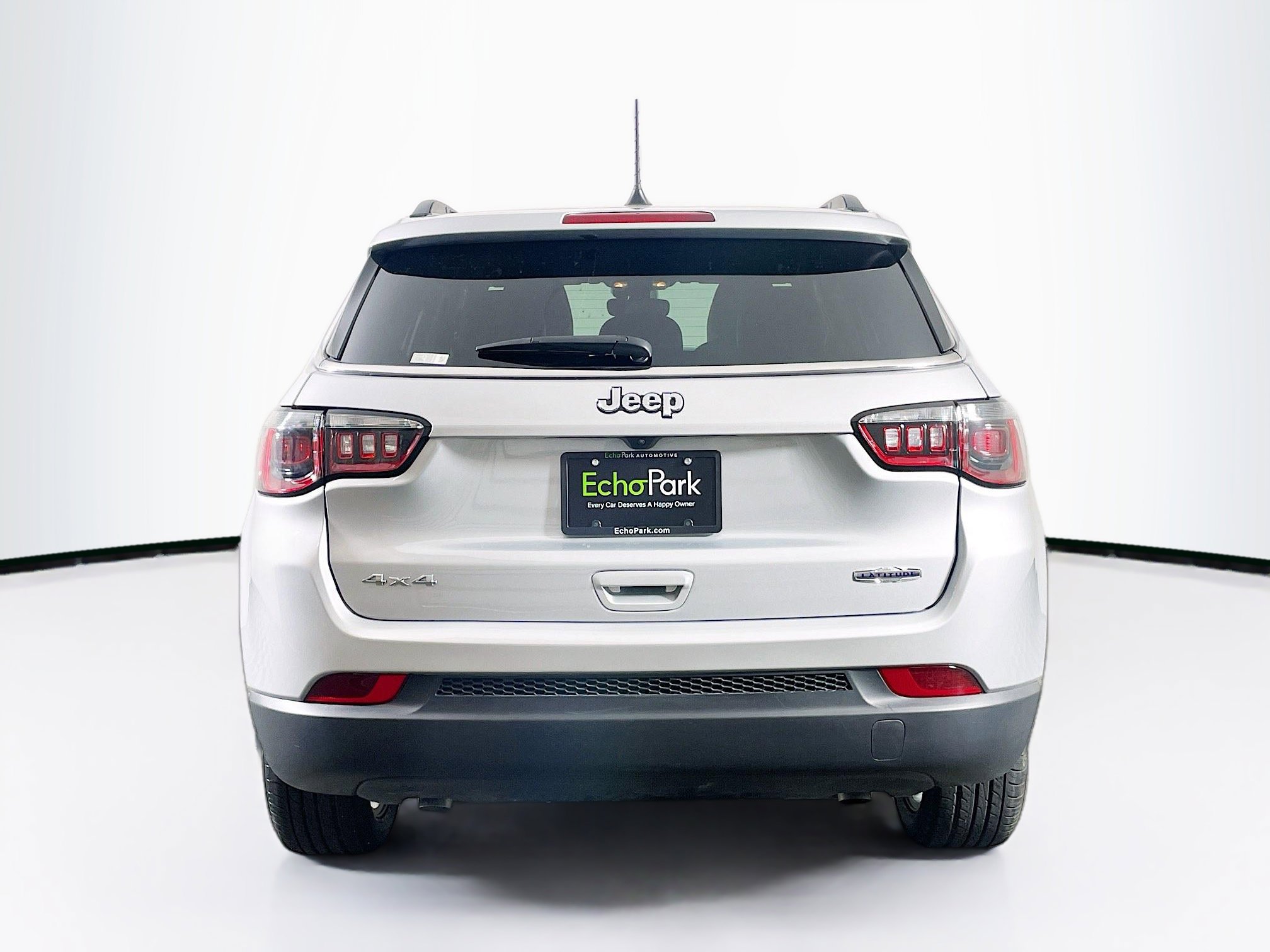 Used 2024 Jeep Compass Latitude image 7