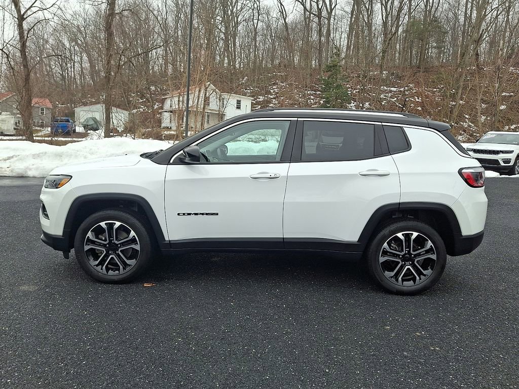 Used 2022 Jeep Compass Limited image 7