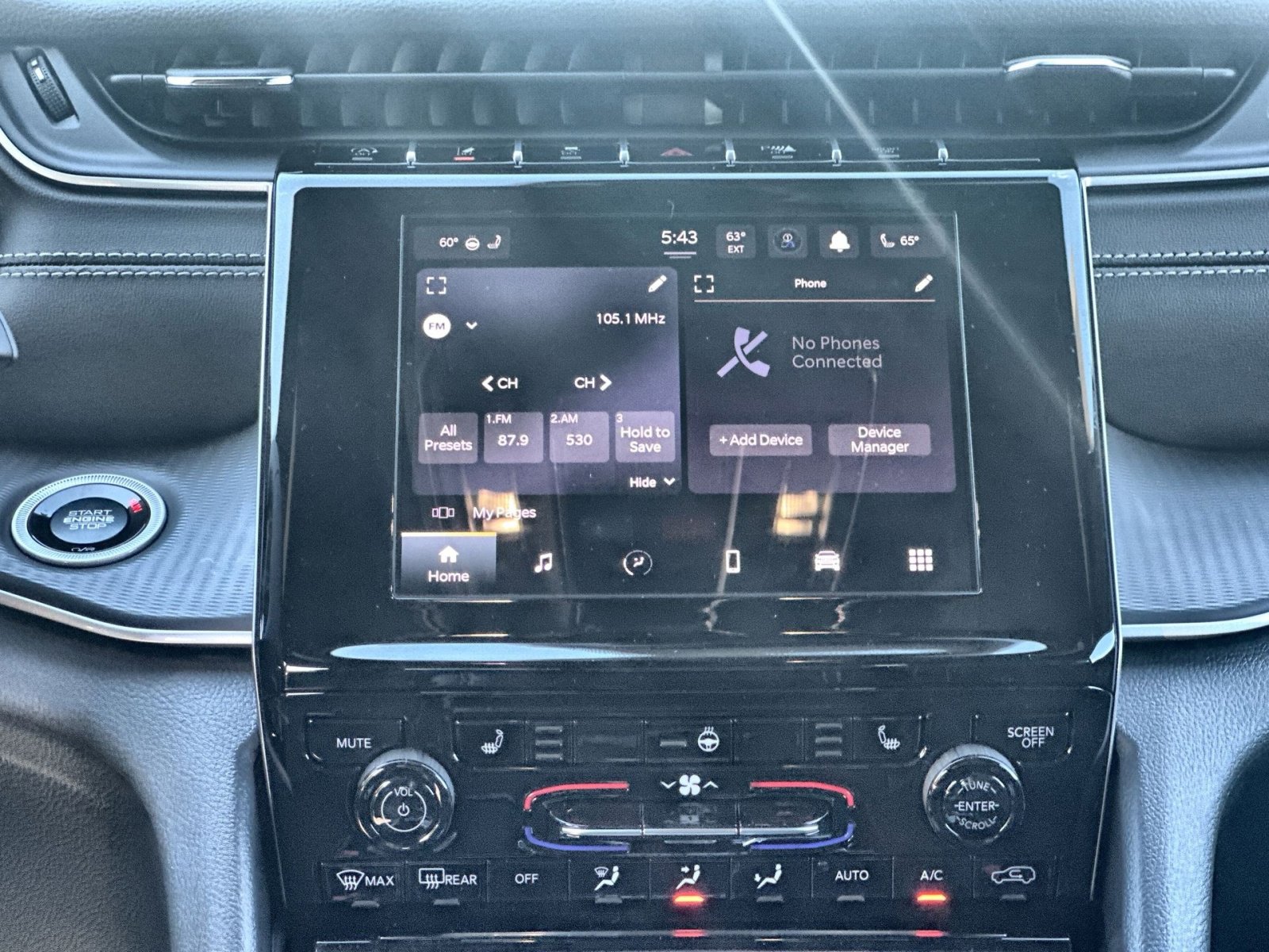 New 2025 Jeep Grand Cherokee Laredo X w/ Luxury Tech Group I image 18