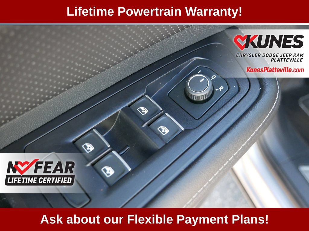 Used 2025 Volkswagen Atlas SE AWD/4WD image 21