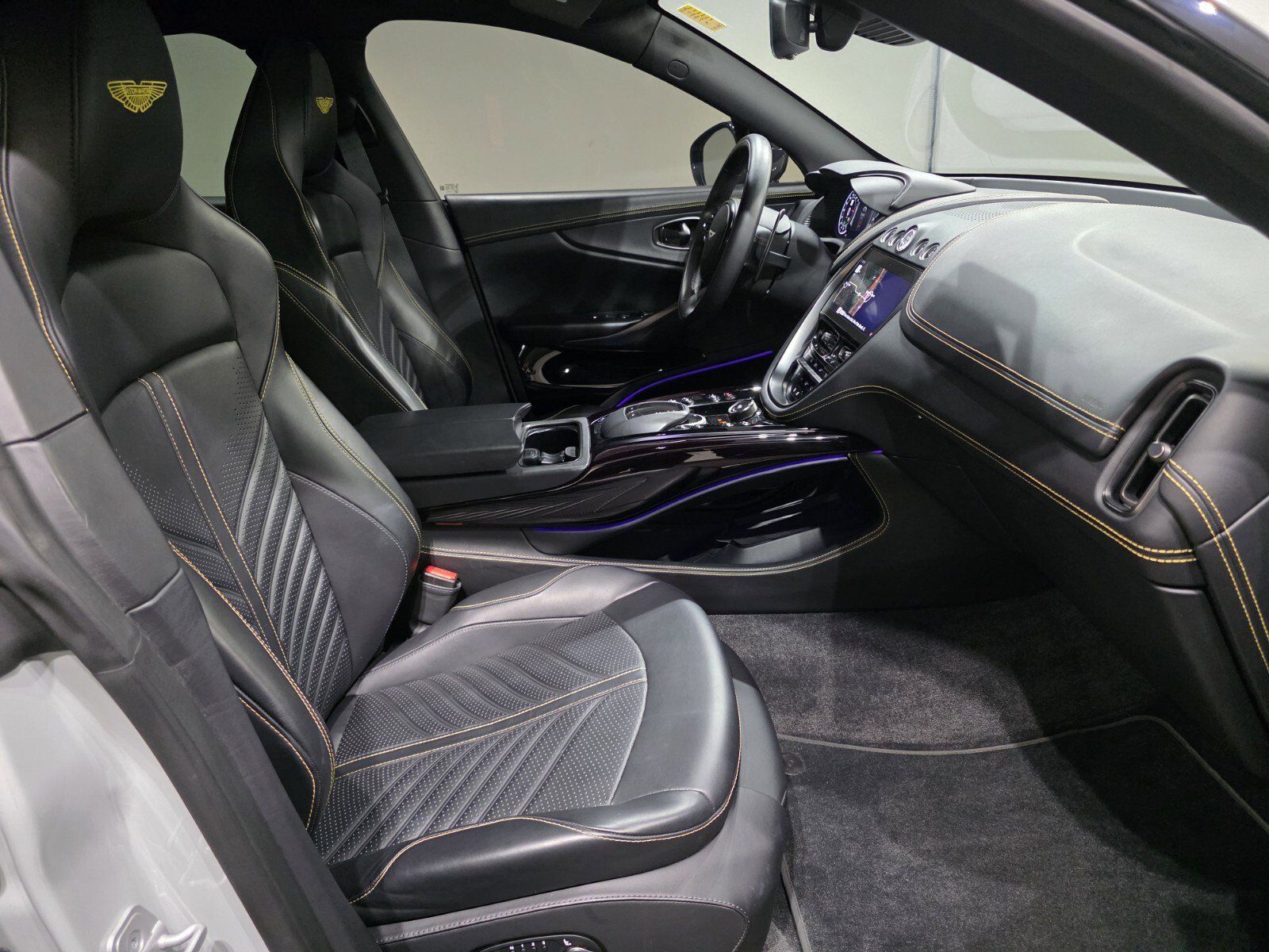 Used 2024 Aston Martin DBX 707 image 22