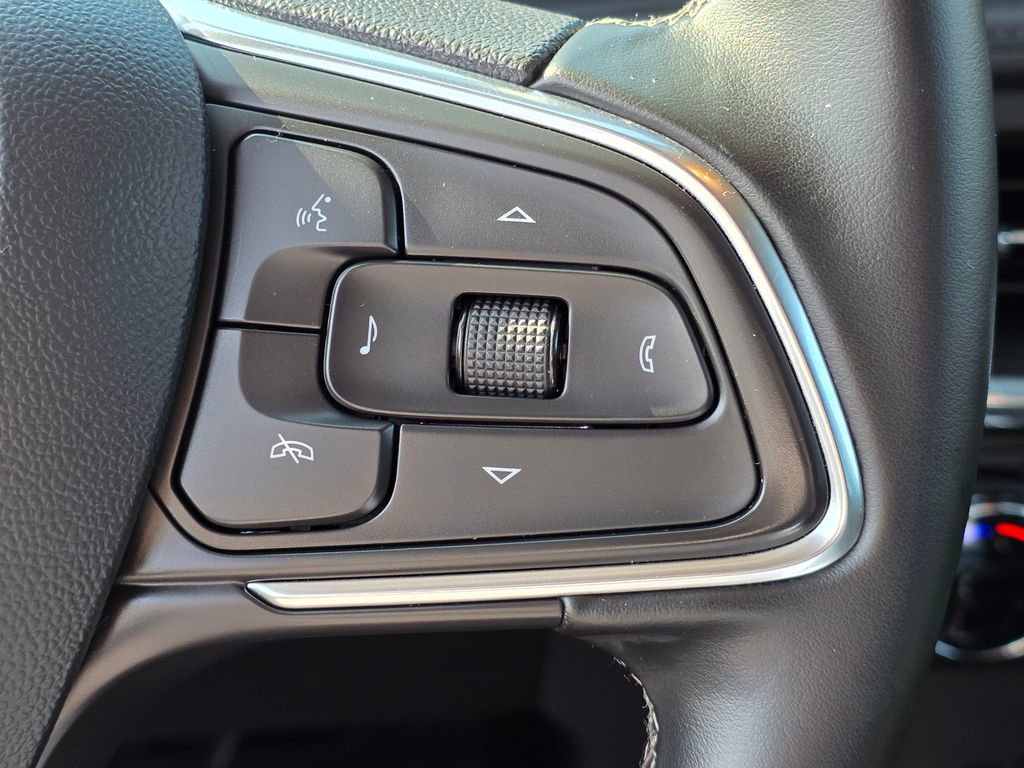 Used 2025 Buick Encore GX Preferred AWD/4WD image 18