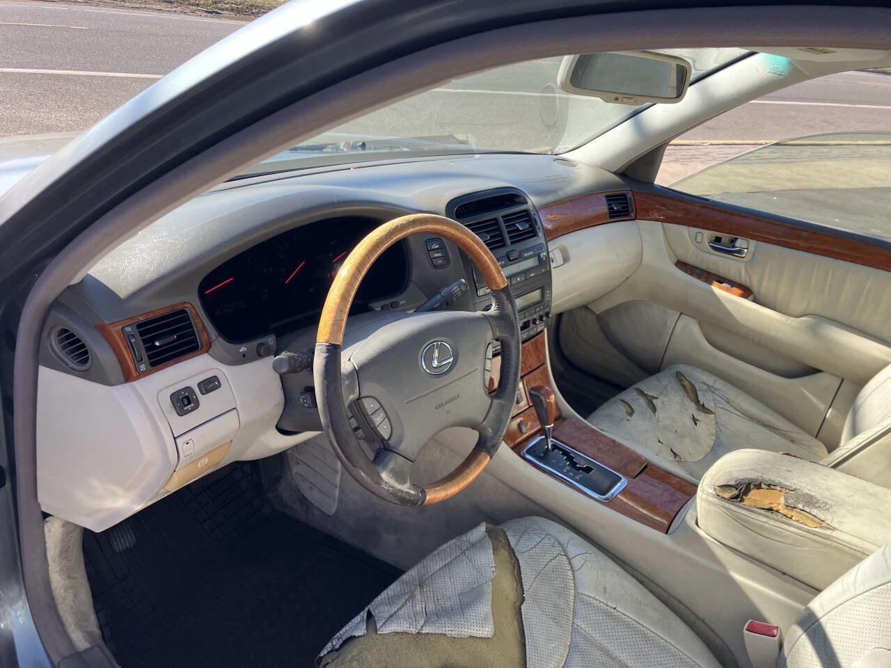 Used 2003 Lexus LS 430 RWD image 16