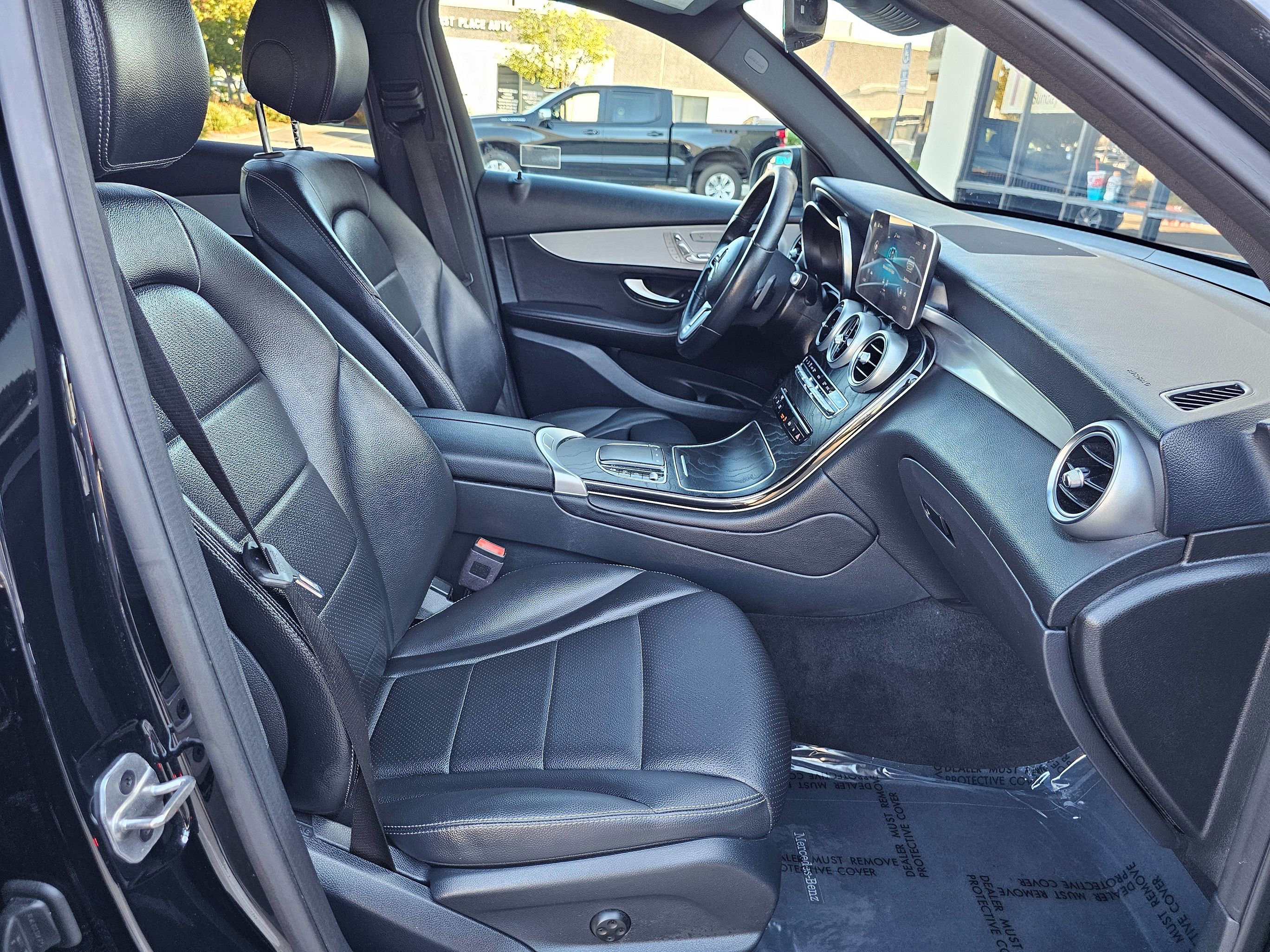 Used 2022 Mercedes-Benz GLC 300 image 24