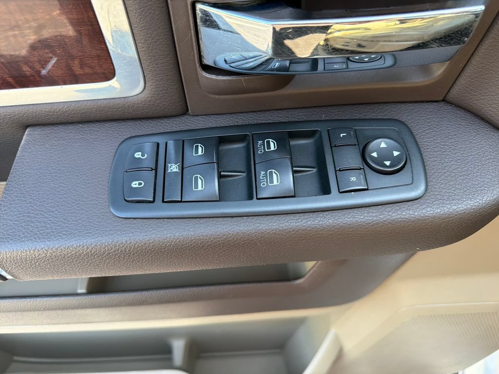 Used 2012 RAM 1500 Laramie AWD/4WD image 26