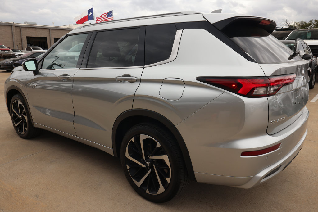 Used 2025 Mitsubishi Outlander SEL AWD/4WD image 7