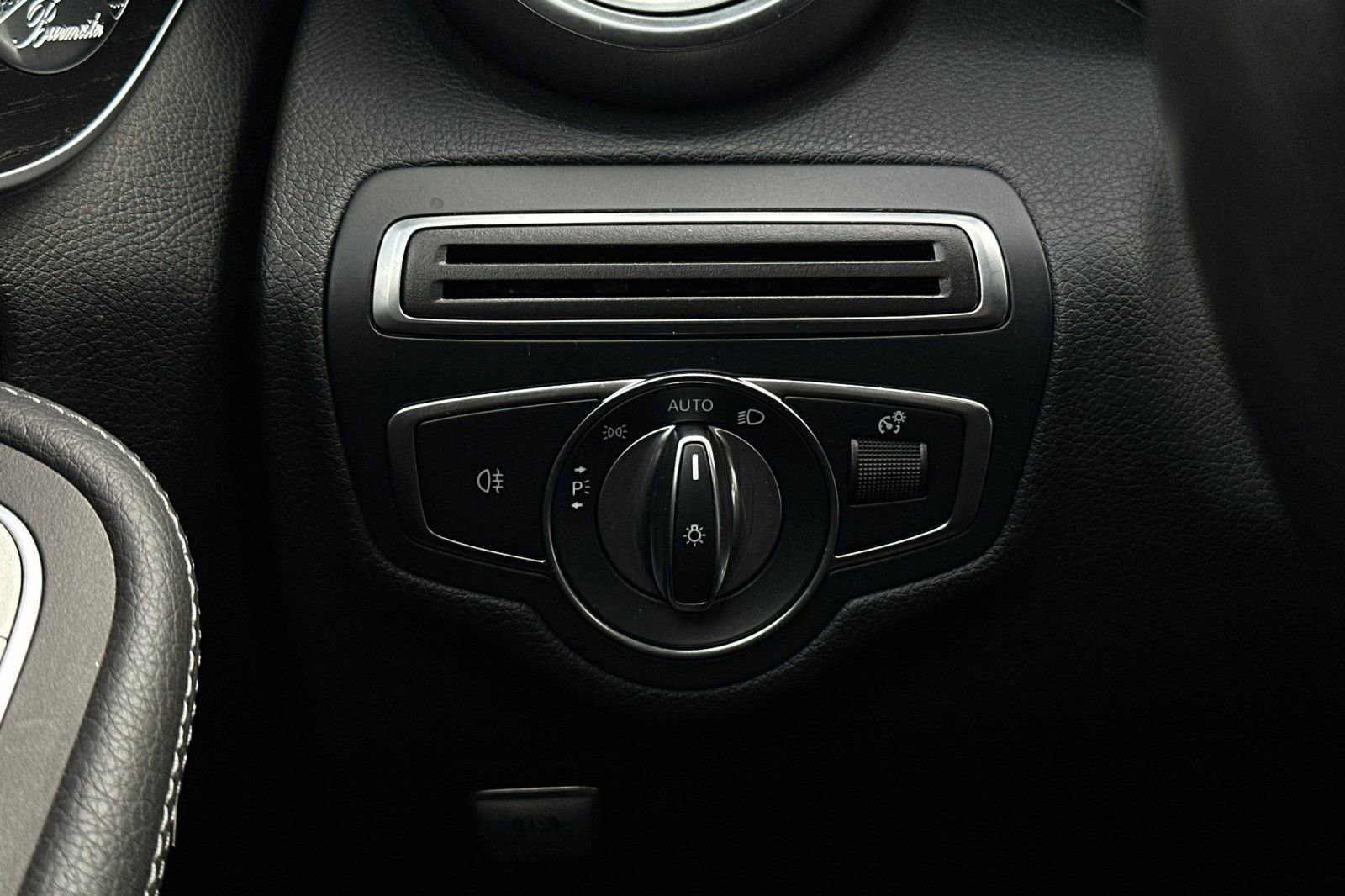 Certified 2021 Mercedes-Benz C 300 Sedan image 33