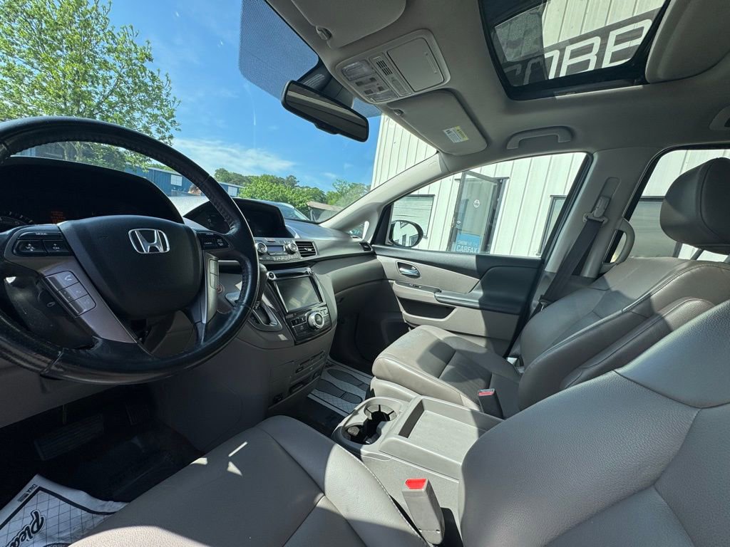 Used 2014 Honda Odyssey Touring Elite image 15