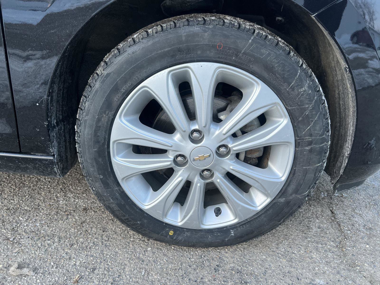 Used 2017 Chevrolet Spark LT image 28