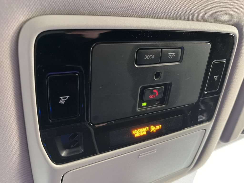 Used 2024 Toyota Grand Highlander AWD image 17