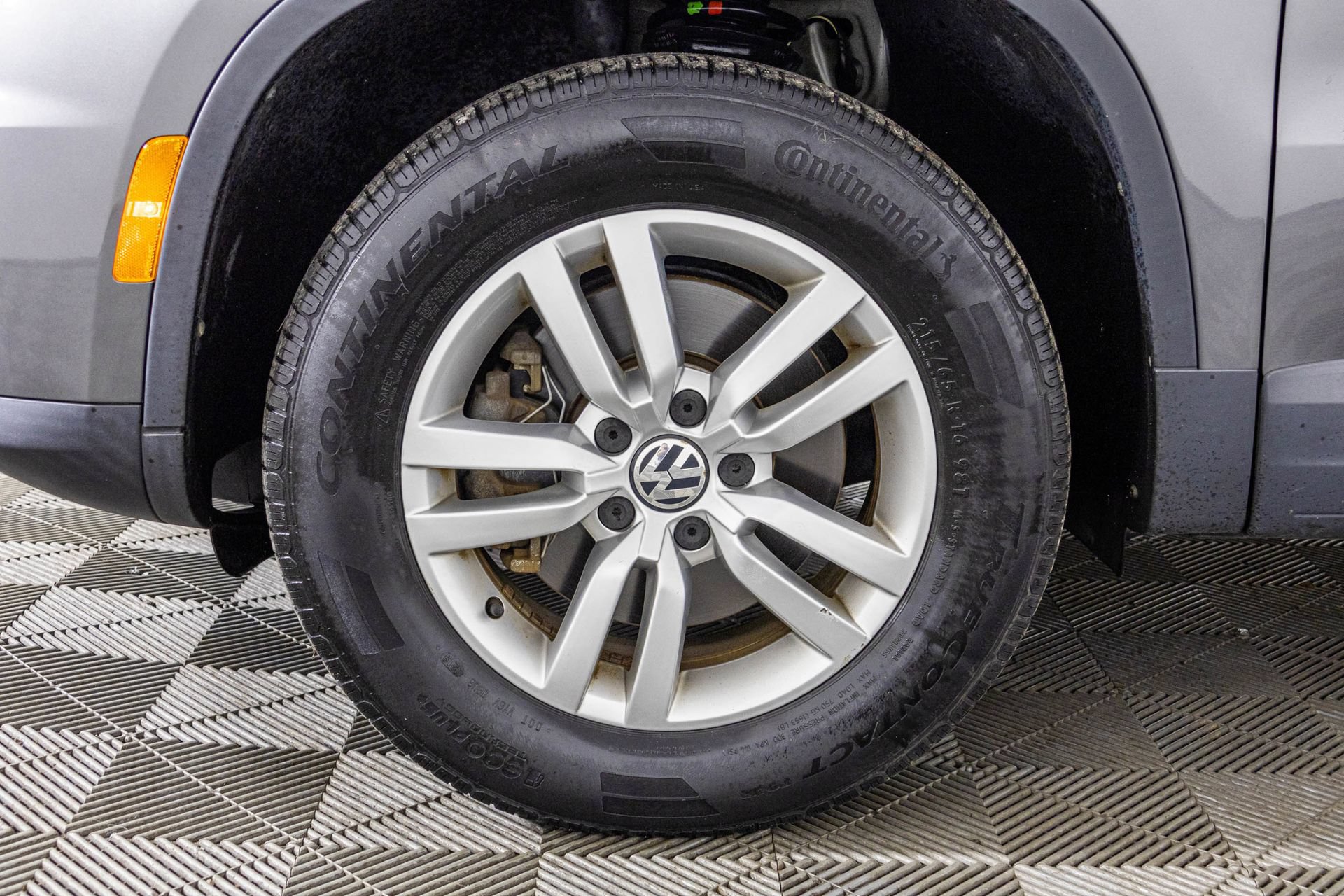Used 2016 Volkswagen Tiguan S AWD/4WD image 46