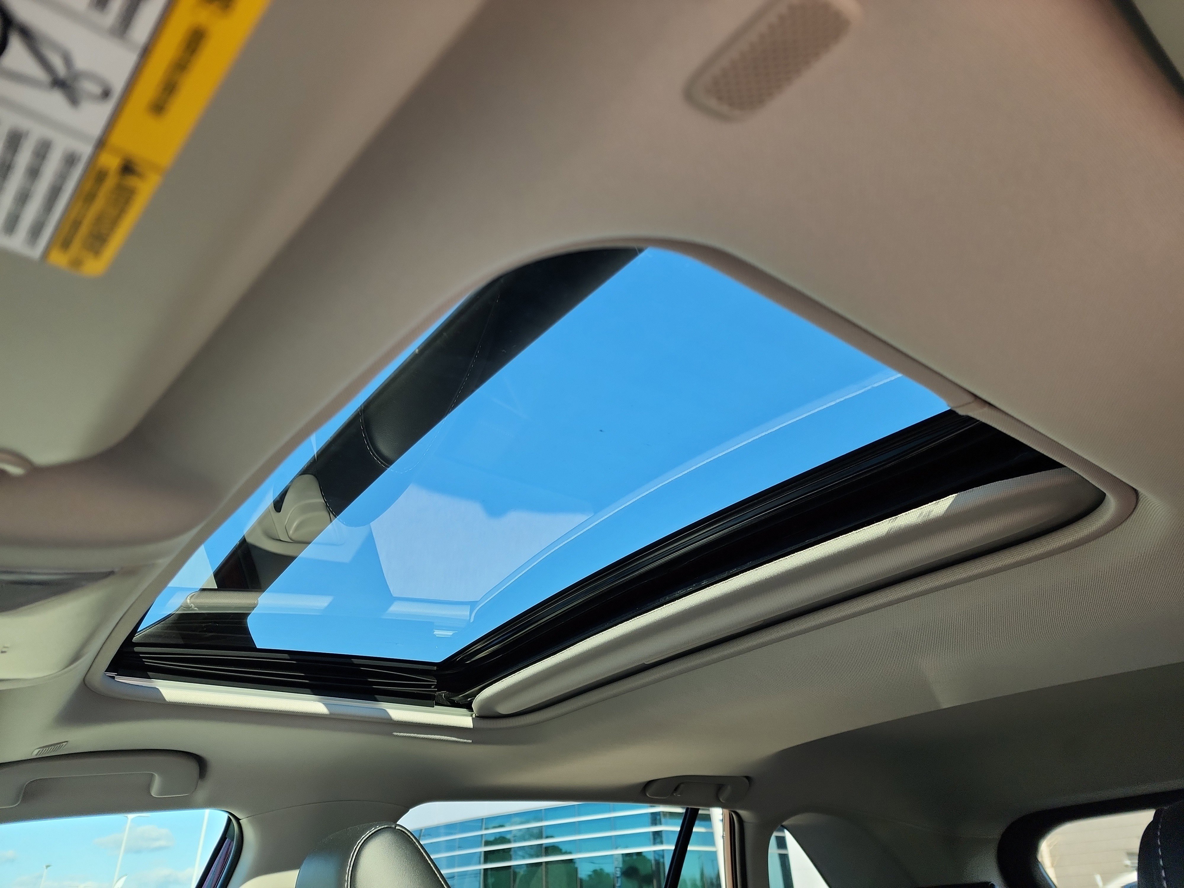 Used 2025 Toyota RAV4 Limited image 28