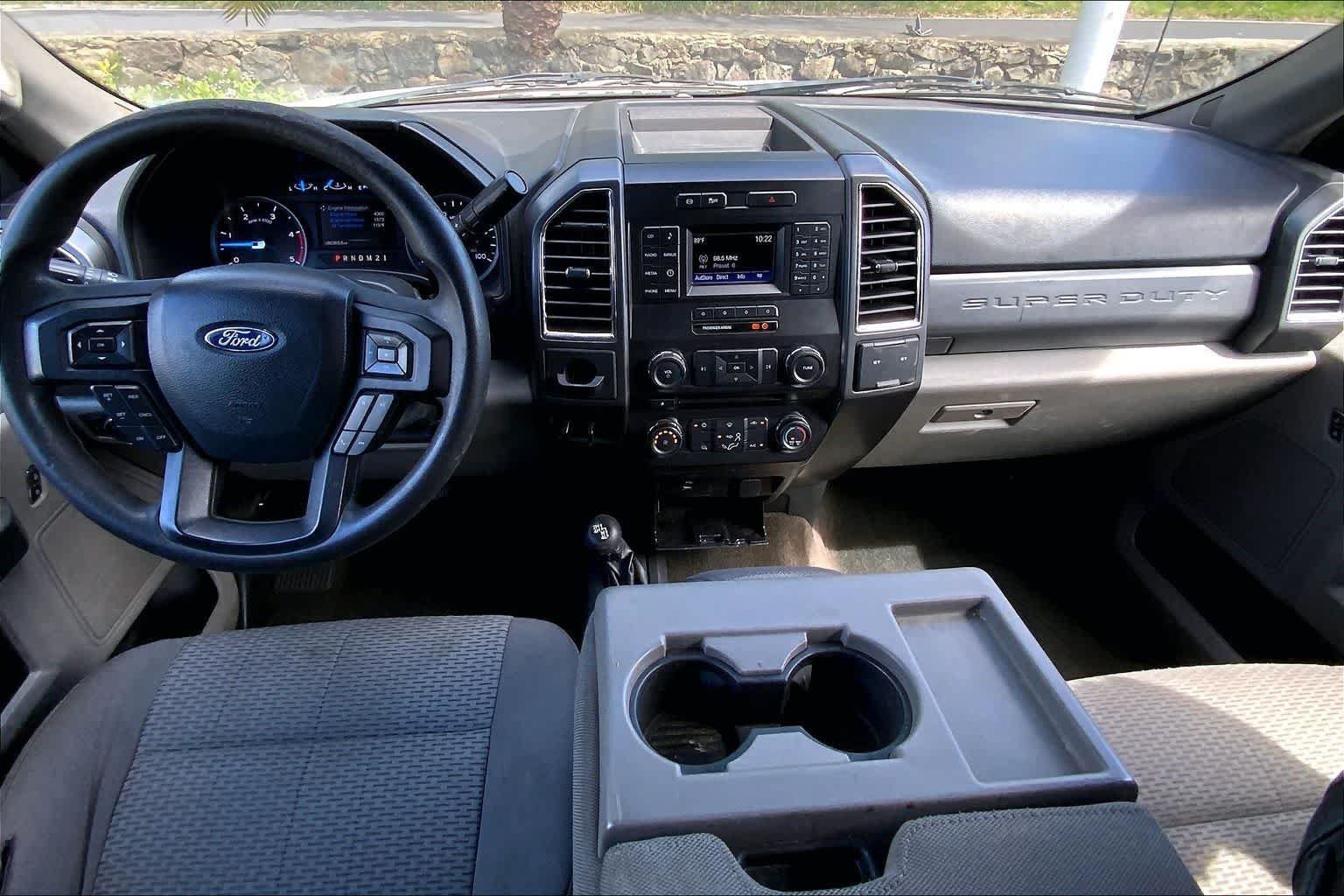 Used 2017 Ford F550 4x4 Regular Cab Super Duty image 10