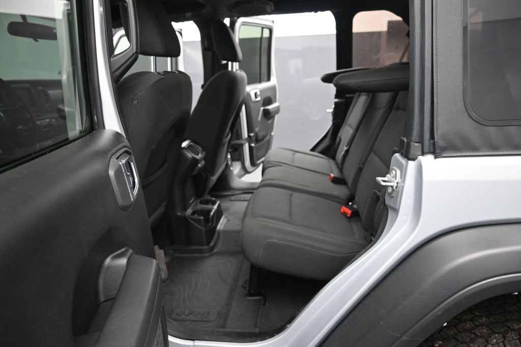 Used 2022 Jeep Wrangler Unlimited Sport AWD/4WD image 15